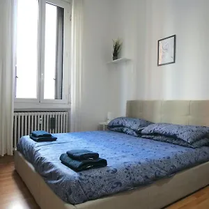 Splendido Bilocale A 4 Fermate Dal Duomo Apartamento