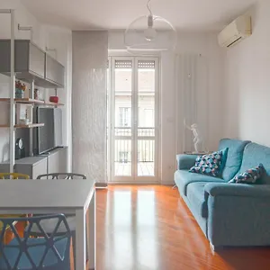 Apartment Isola, Milan